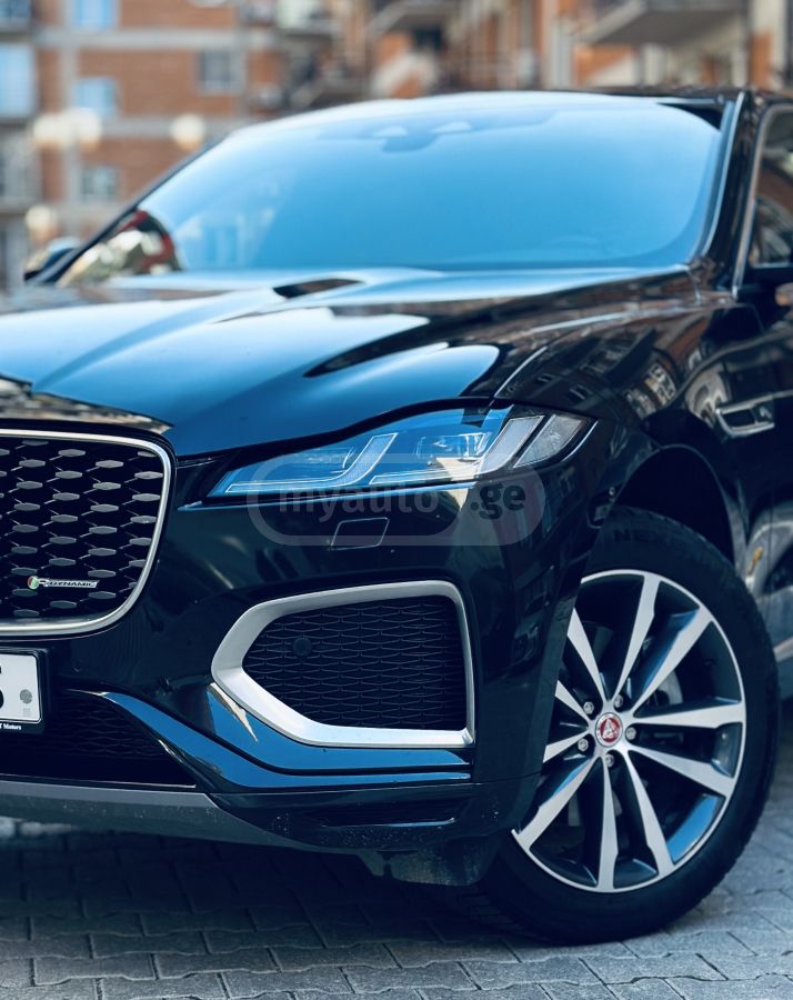 Jaguar F-Pace - фото 8