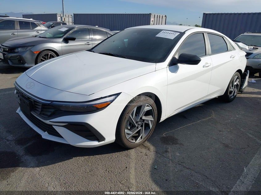 Hyundai Elantra 2025 — миниатюра 2