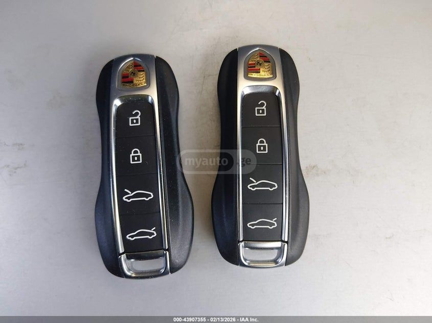 Porsche Taycan 4 S 2025 — миниатюра 10