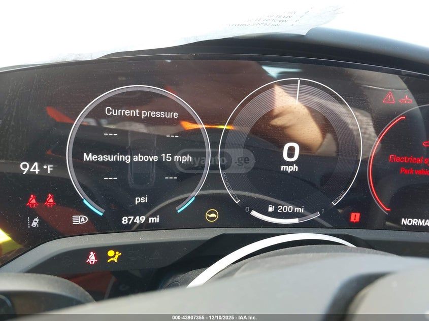 Porsche Taycan 4 S 2025 — миниатюра 7