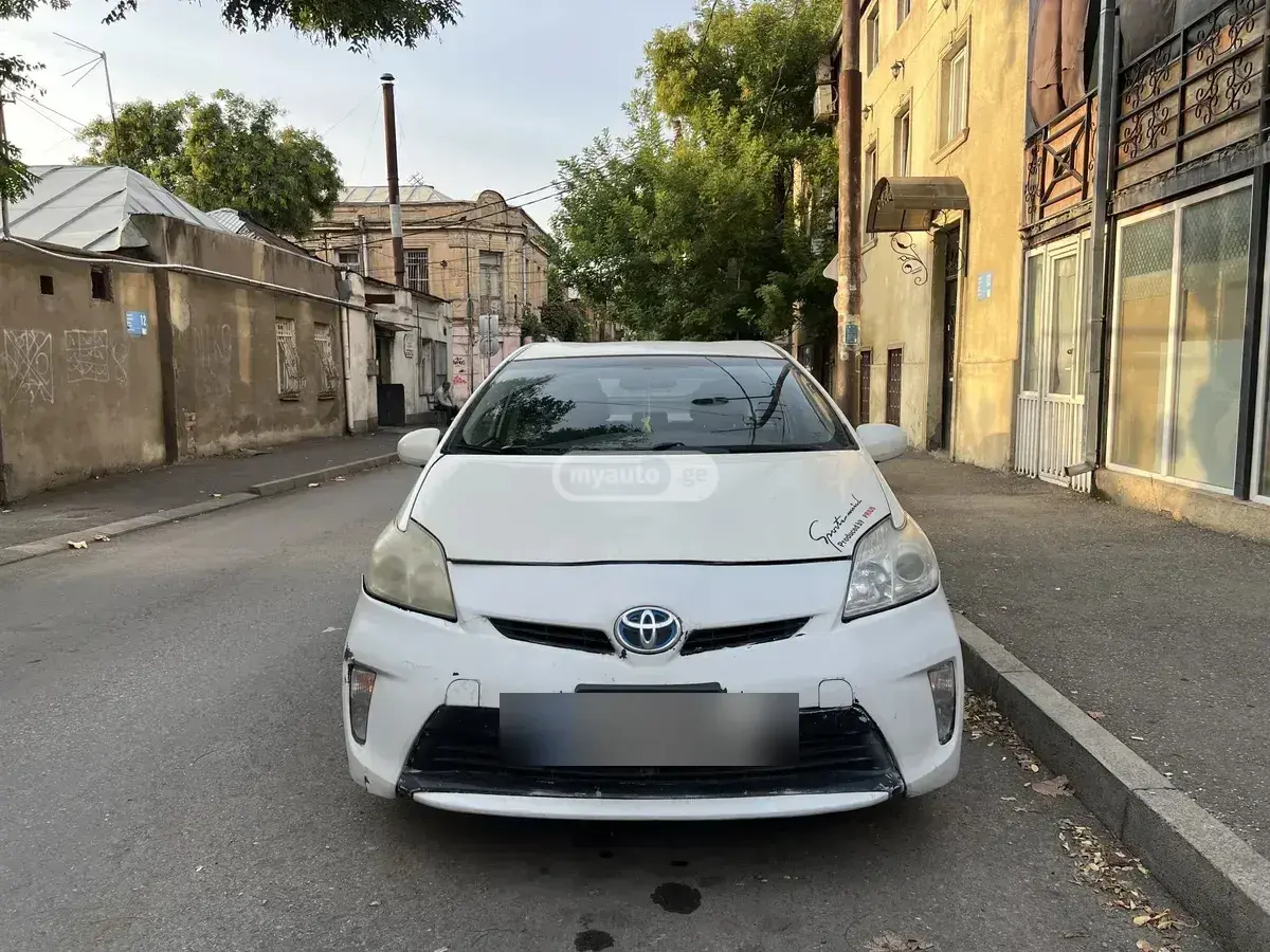 Toyota Prius, 2014 — фото 1