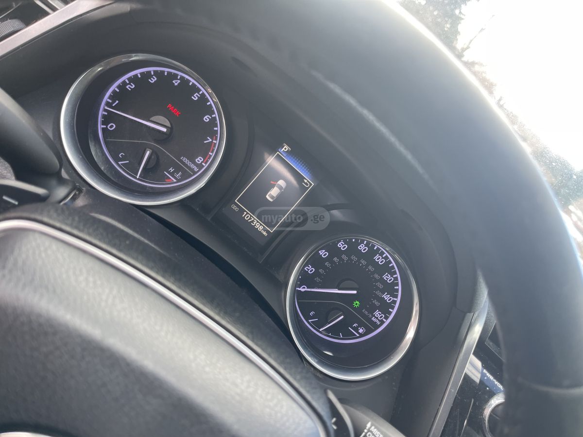 Toyota Camry - фото 10