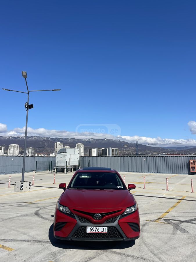 Toyota Camry - фото 3