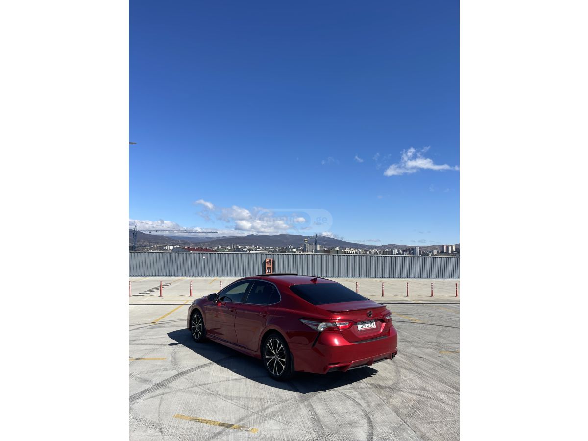 Toyota Camry - фото 4