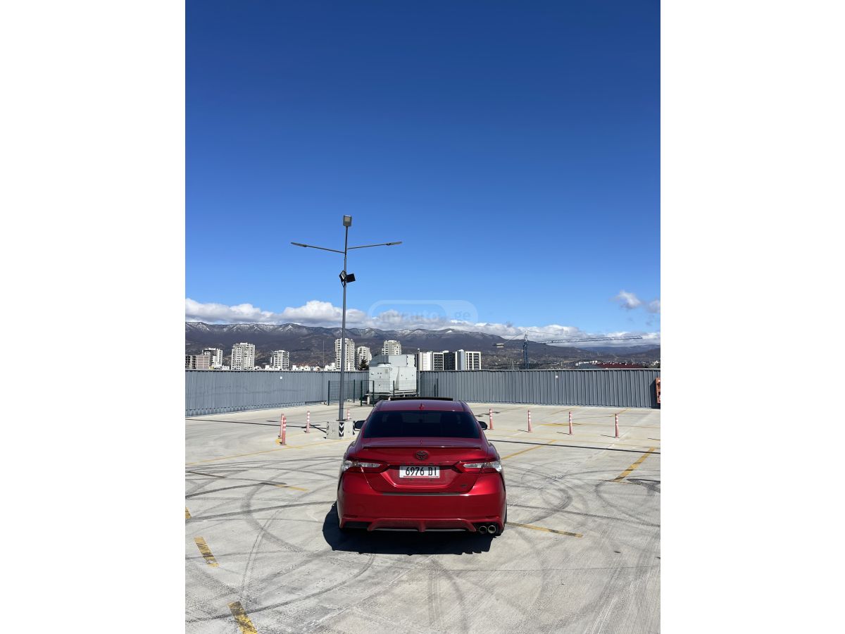 Toyota Camry - фото 6