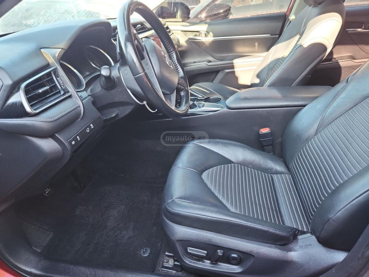 Toyota Camry - фото 9