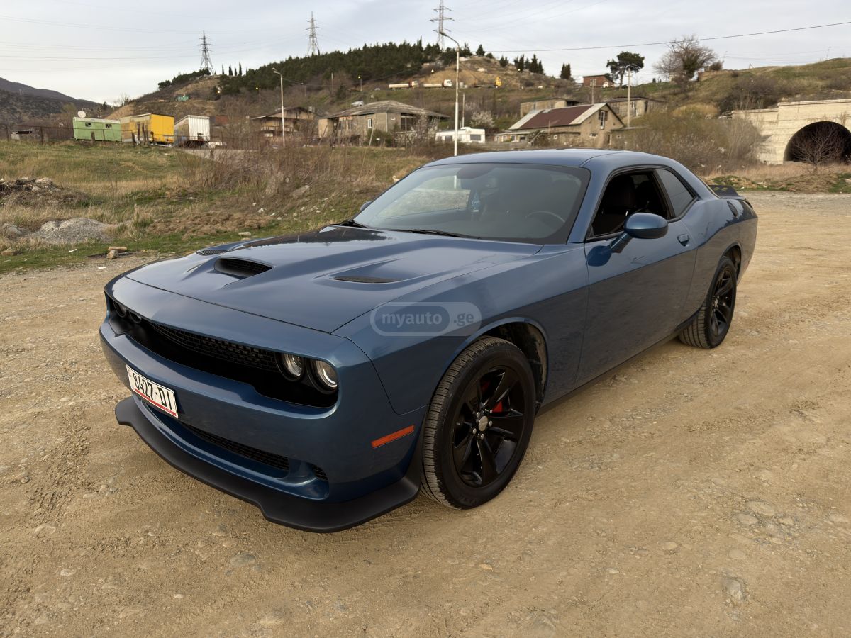 Dodge Challenger - фото 2