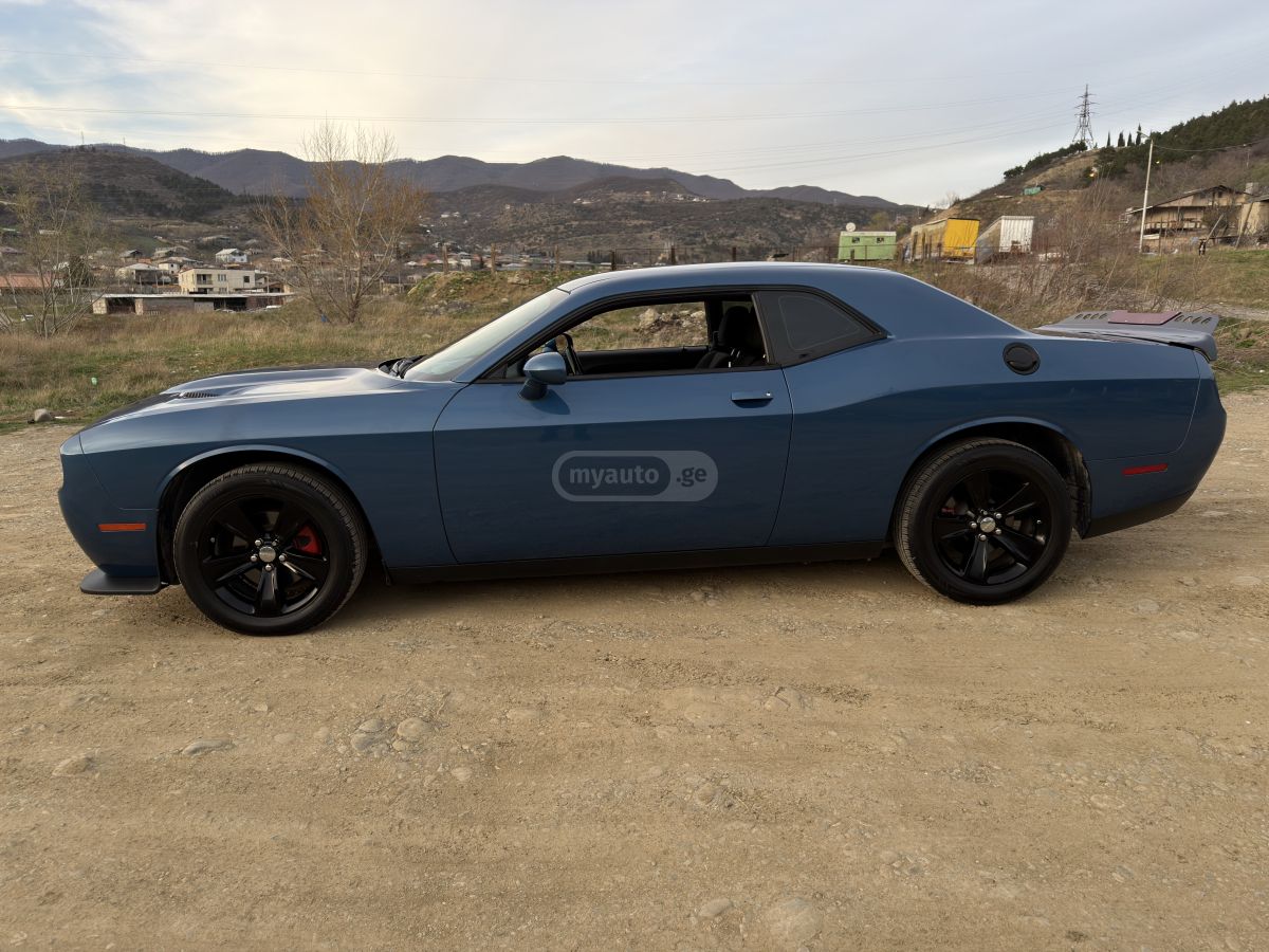Dodge Challenger - фото 3