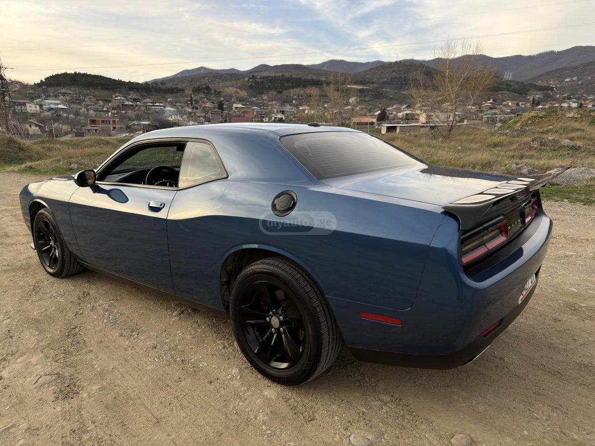 Dodge Challenger - фото 4