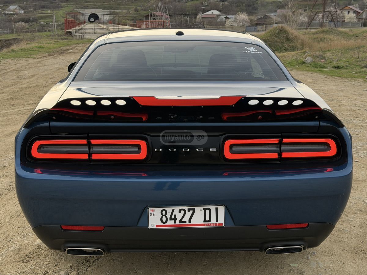 Dodge Challenger - фото 5