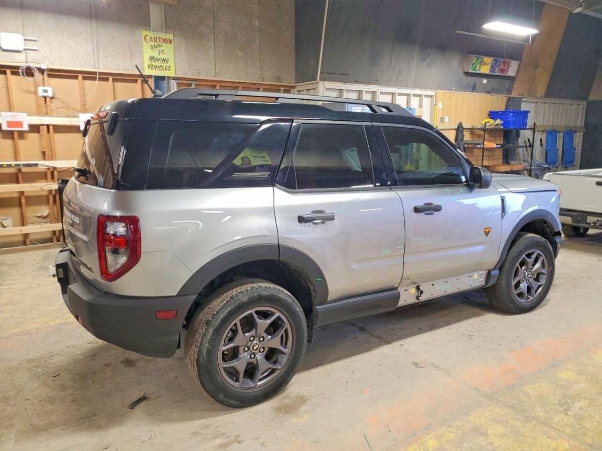 Ford Bronco Sport Badlands 4dr 4x4 Automatic 2023 — миниатюра 3