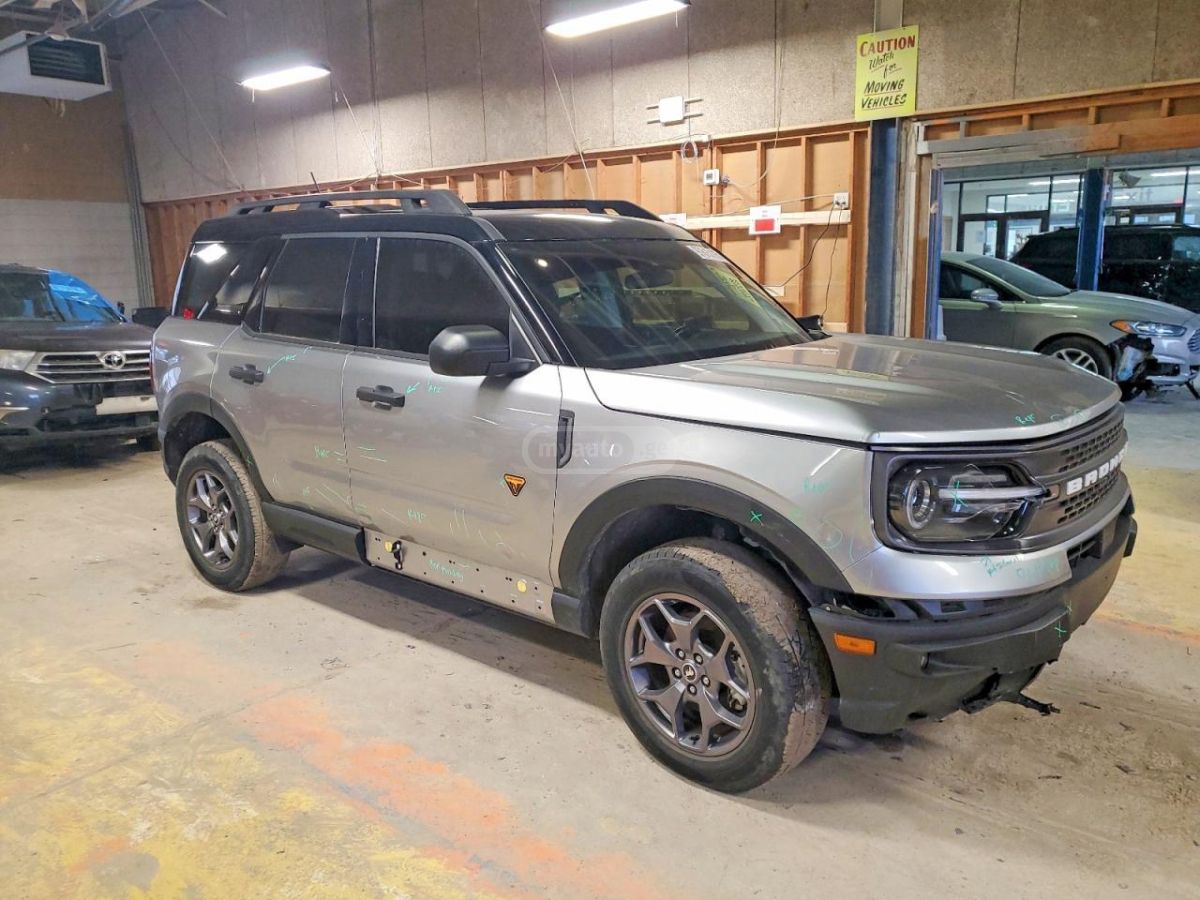 Ford Bronco Sport Badlands 4dr 4x4 Automatic 2023 — миниатюра 4