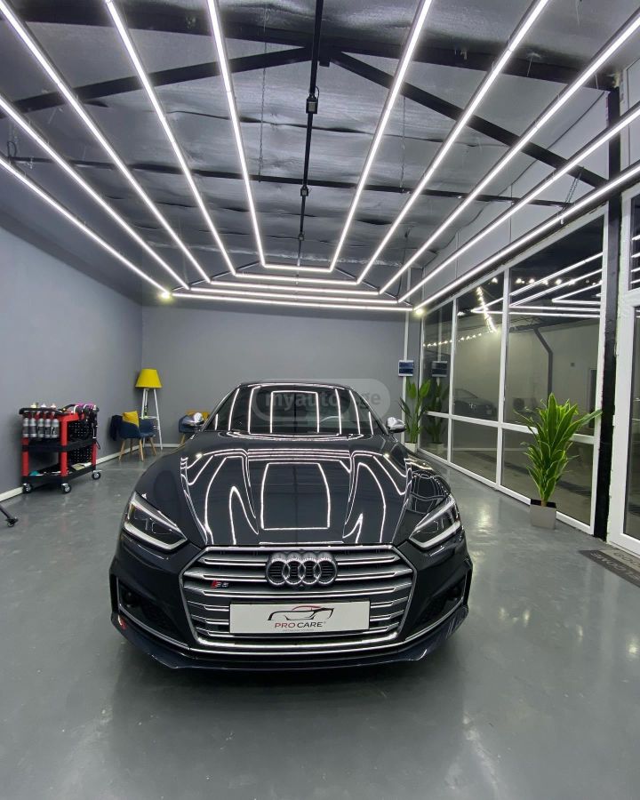 Audi S5 - фото 1