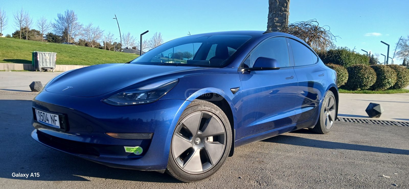 Tesla Model 3 - фото 1