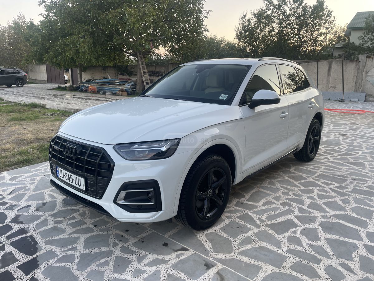 Audi Q5 - фото 1