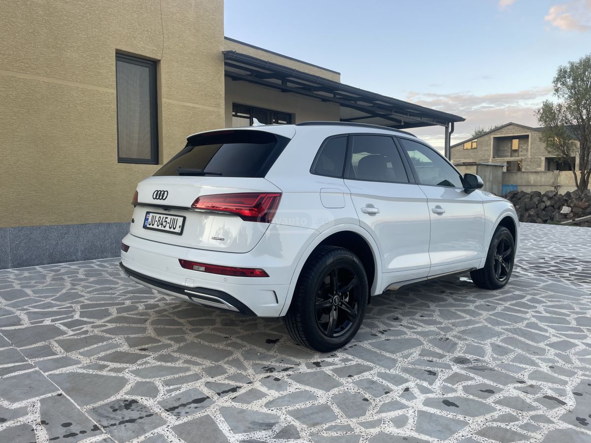 Audi Q5 - фото 6