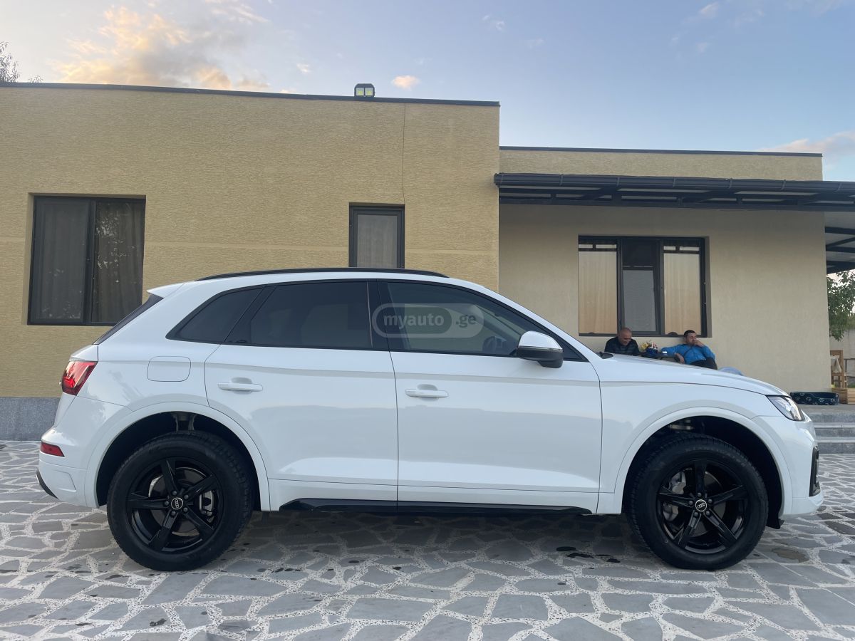 Audi Q5 - фото 7