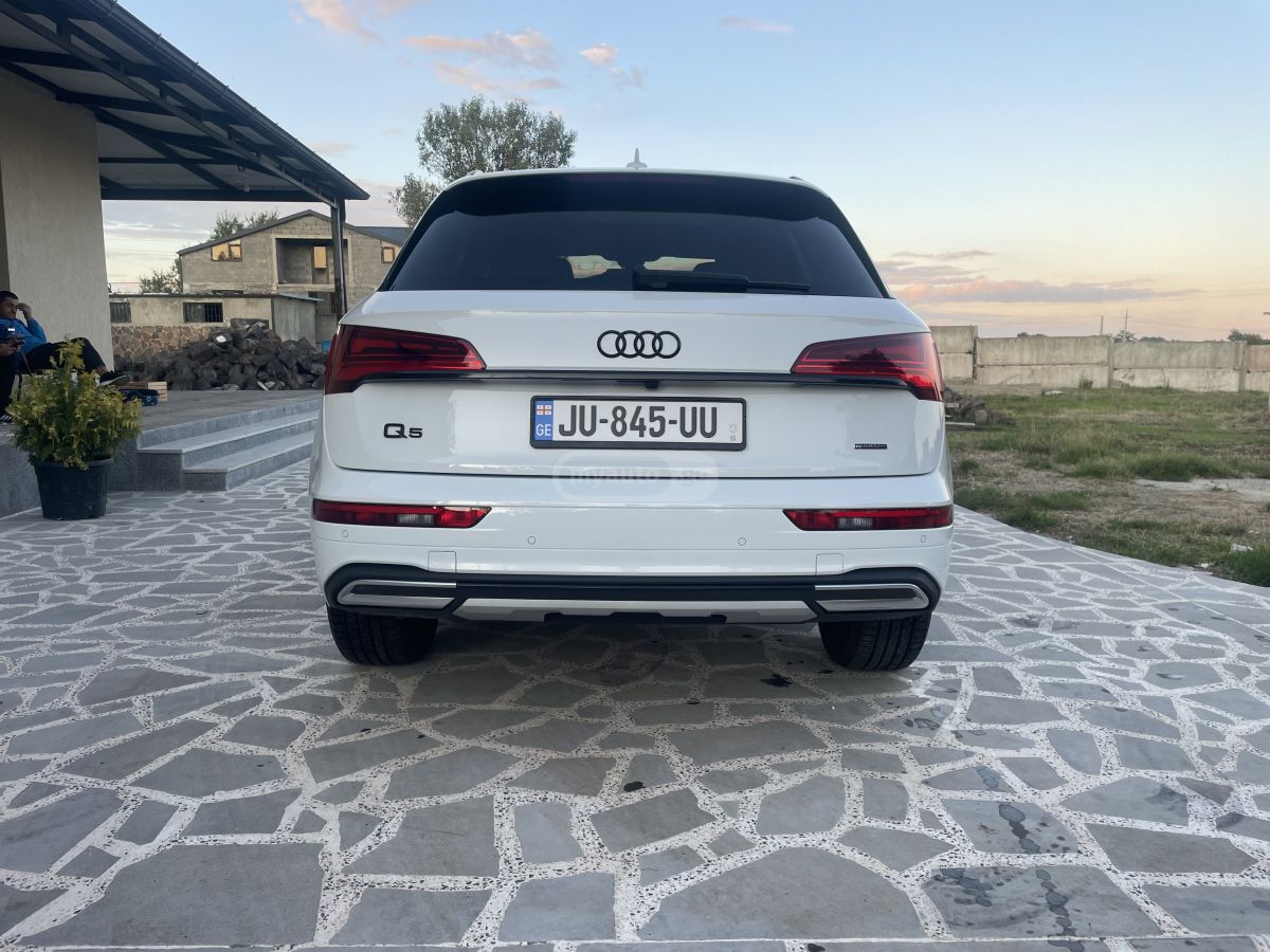 Audi Q5 - фото 9