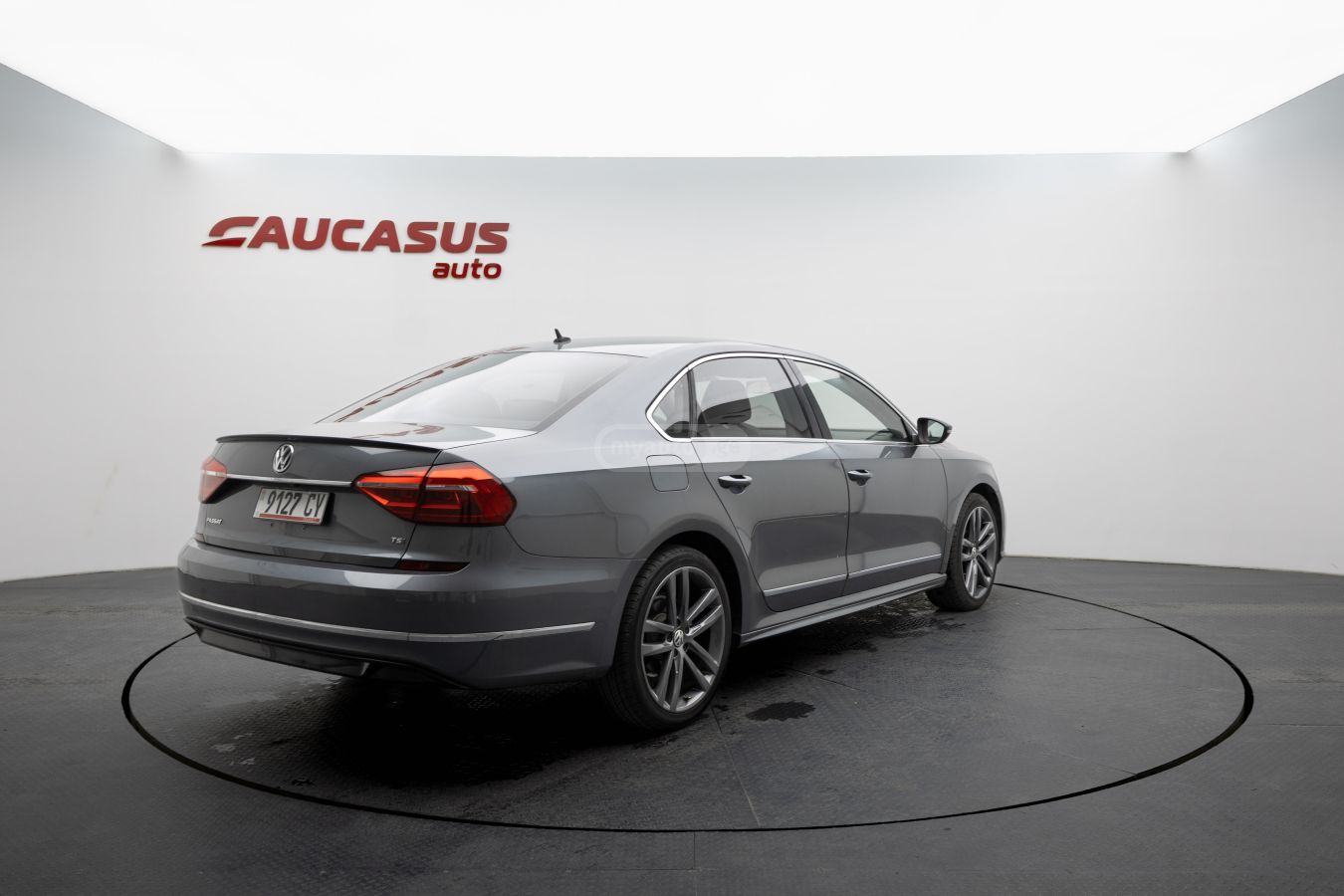 Volkswagen Passat - фото 4