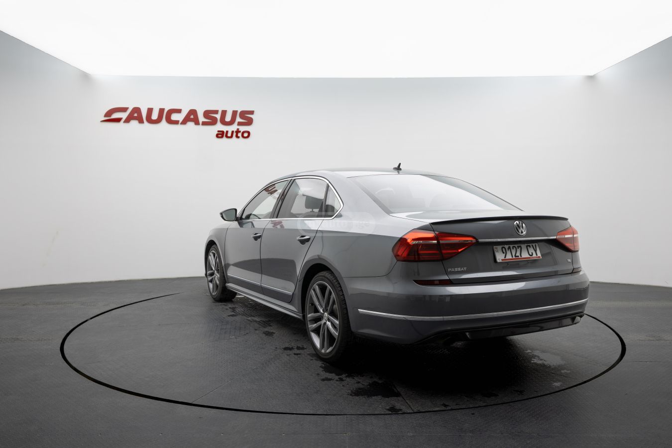 Volkswagen Passat - фото 6