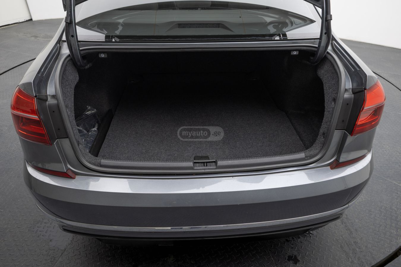 Volkswagen Passat - фото 7