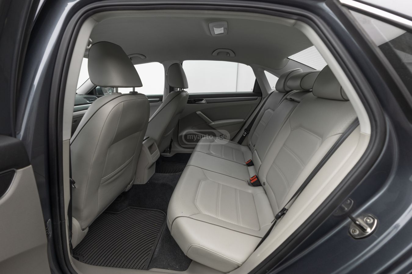 Volkswagen Passat - фото 8