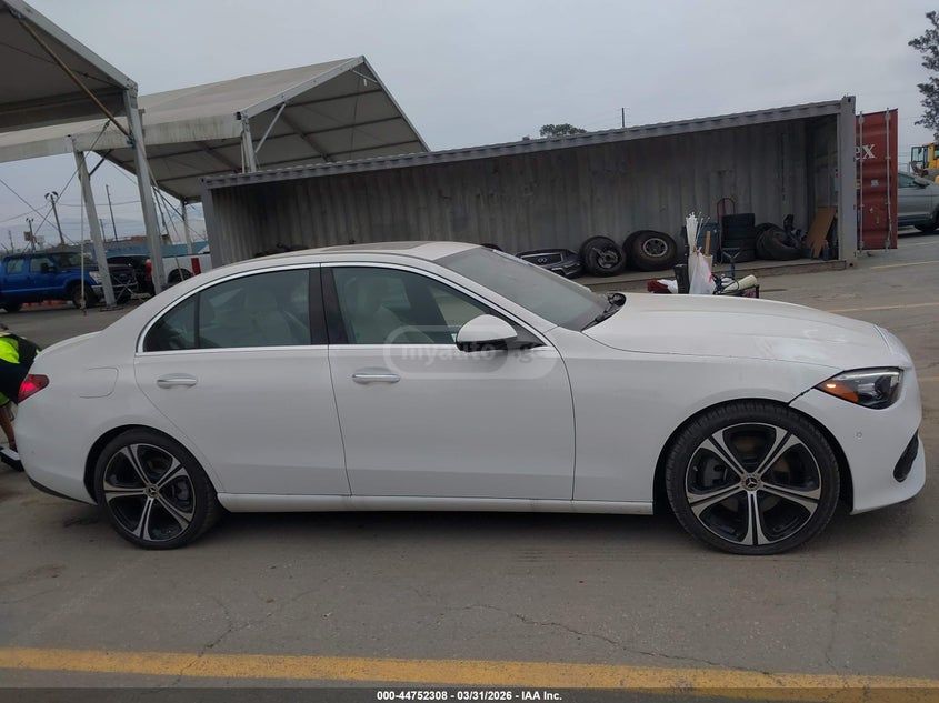 Mercedes-Benz C 300 2024 — миниатюра 13