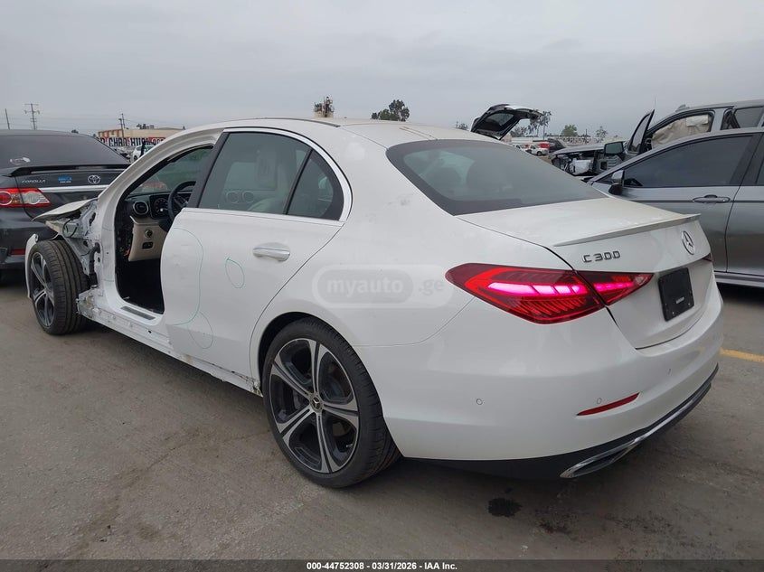 Mercedes-Benz C 300 2024 — миниатюра 3