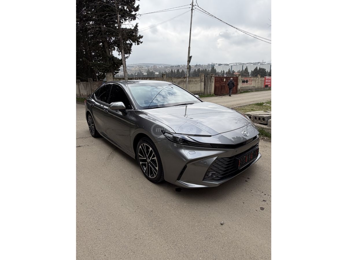 Toyota Camry - фото 3