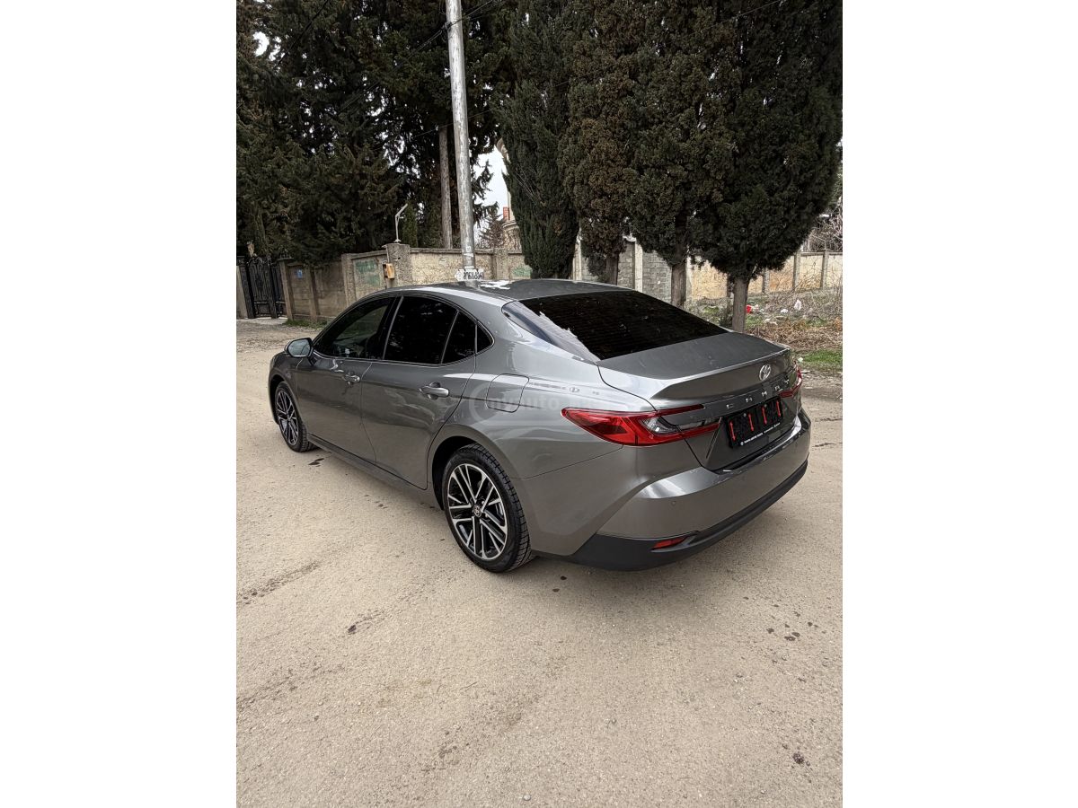 Toyota Camry - фото 5