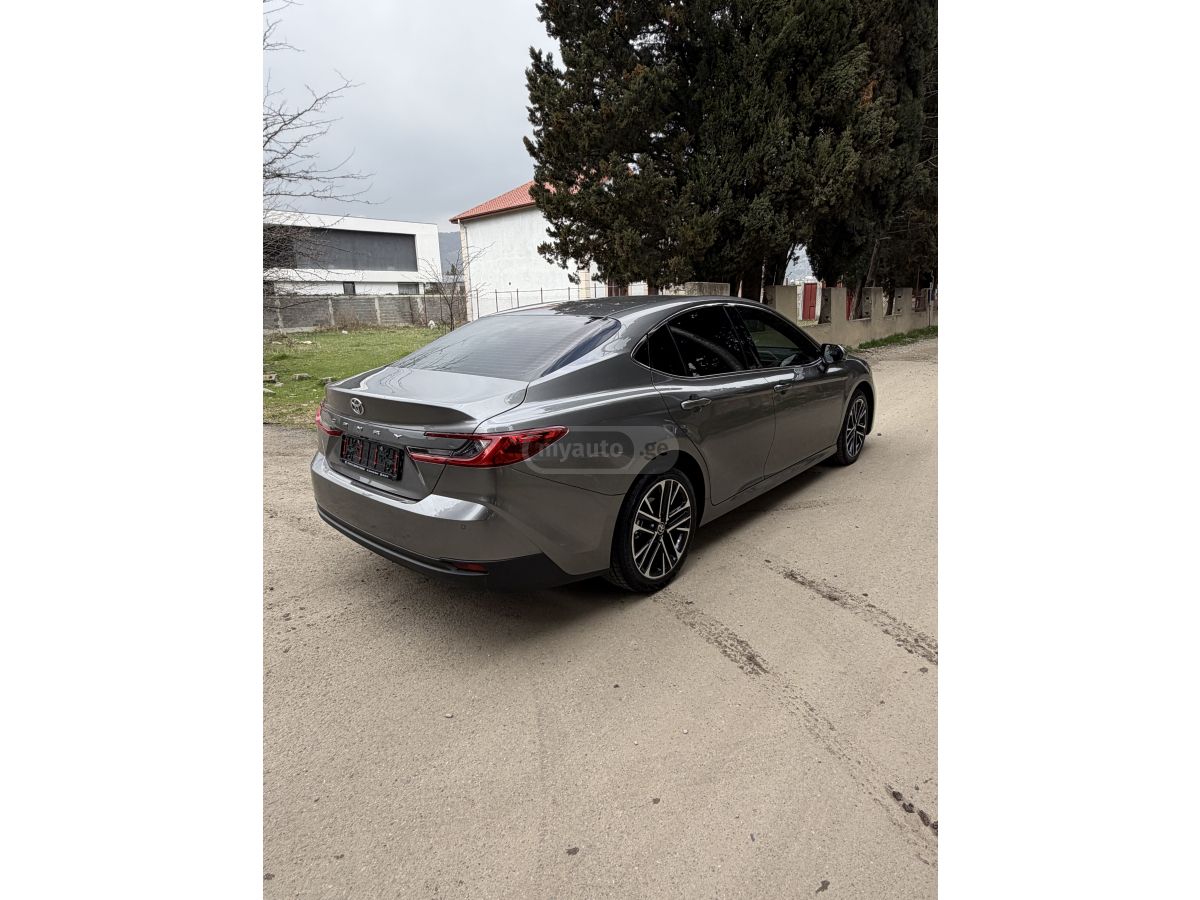 Toyota Camry - фото 6