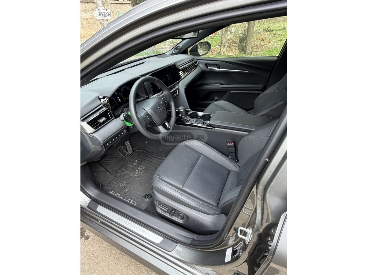 Toyota Camry - фото 7