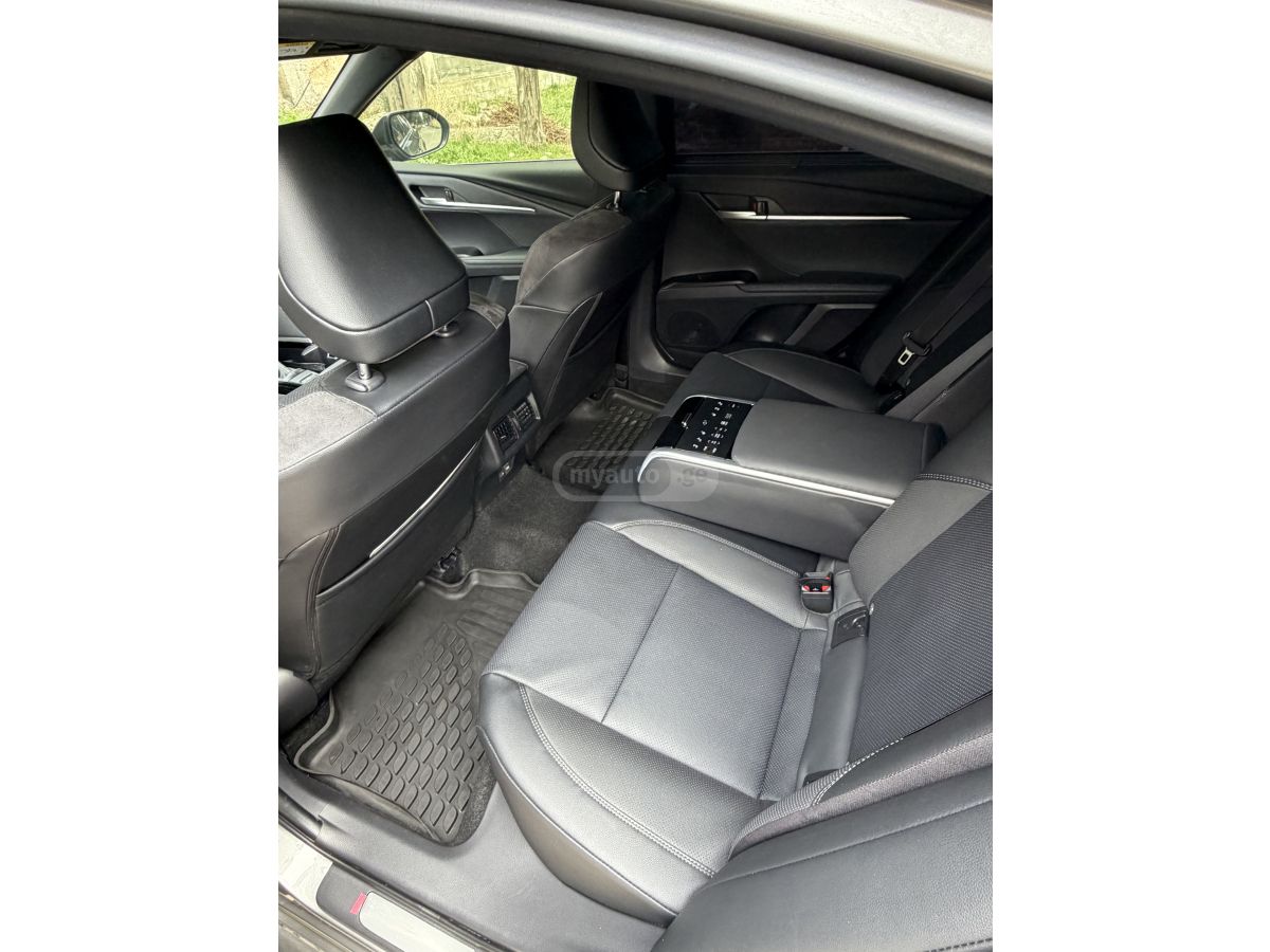 Toyota Camry - фото 8