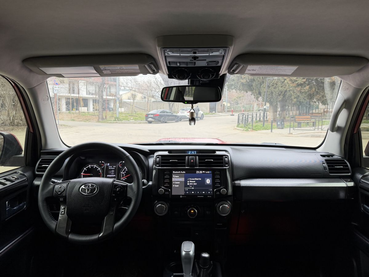 Toyota 4 Runner - фото 10