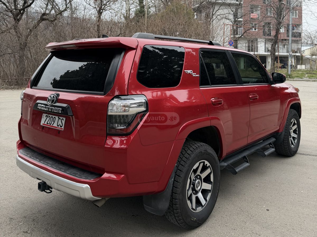 Toyota 4 Runner - фото 5