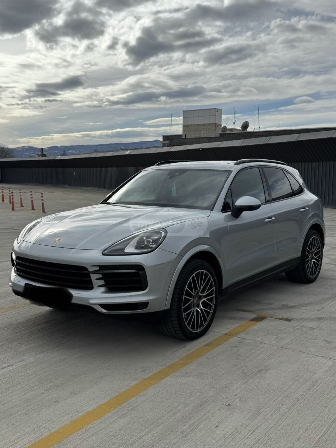 Porsche Cayenne - фото 1