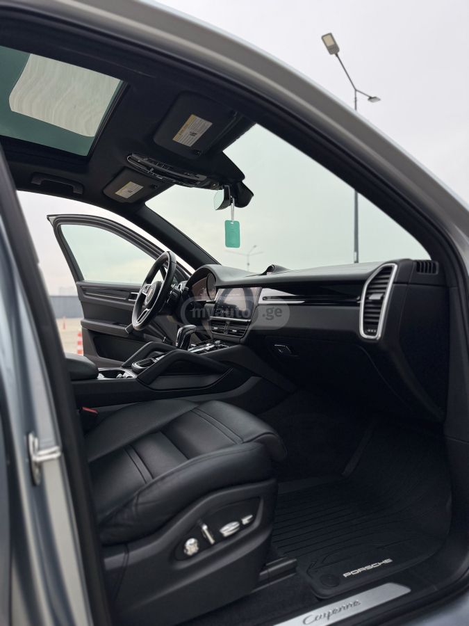 Porsche Cayenne - фото 13