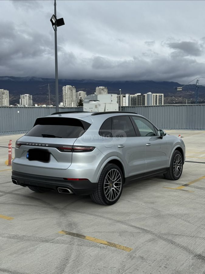 Porsche Cayenne - фото 3