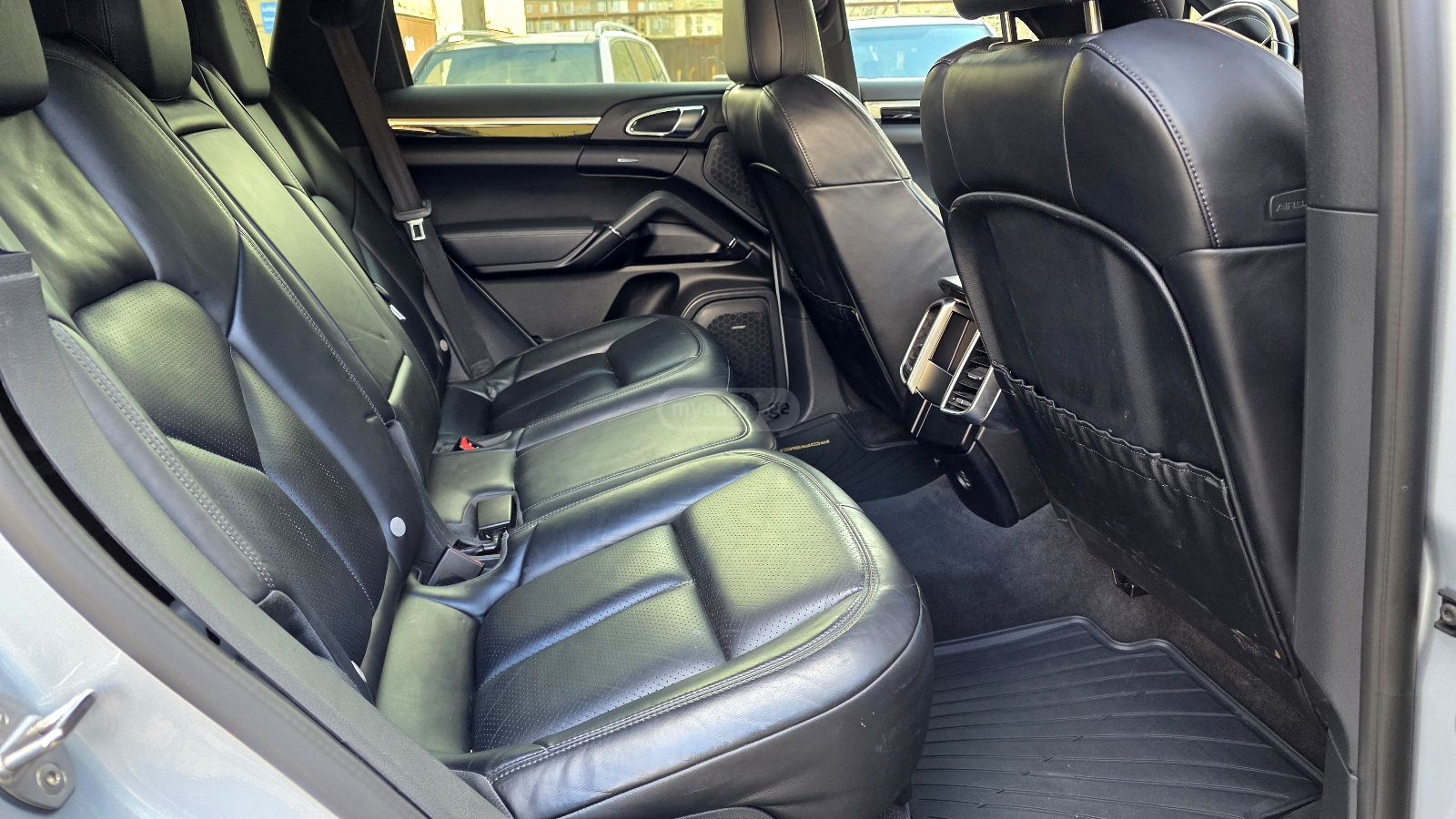 Porsche Cayenne - фото 10