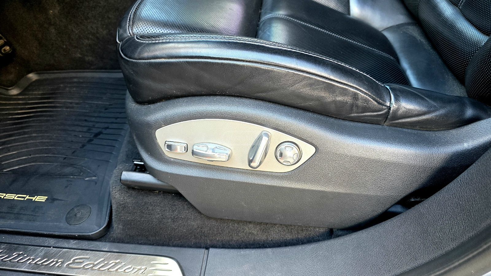 Porsche Cayenne - фото 12