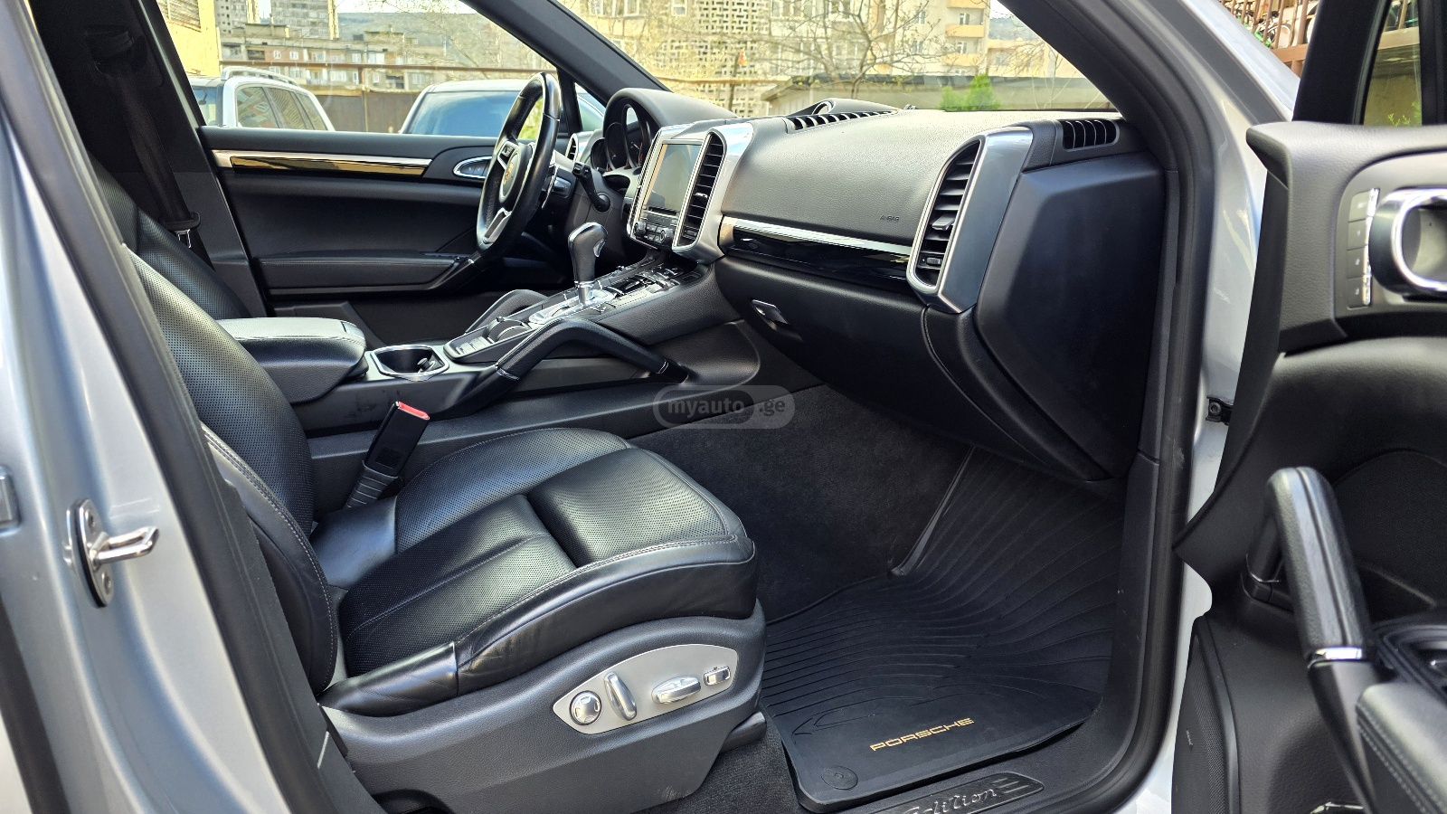 Porsche Cayenne - фото 7