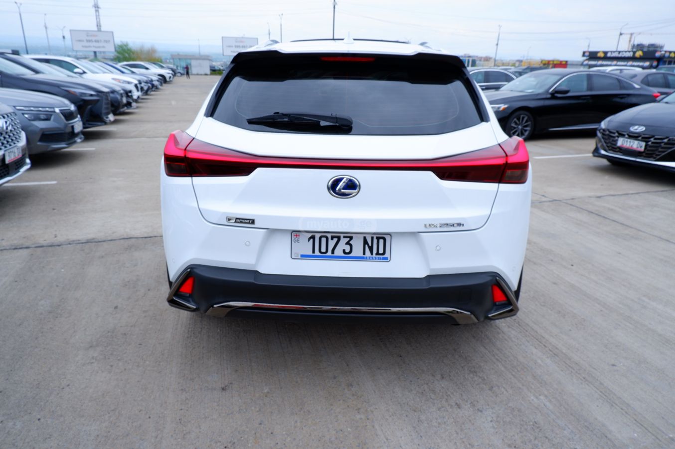 Lexus UX 250 h - фото 5
