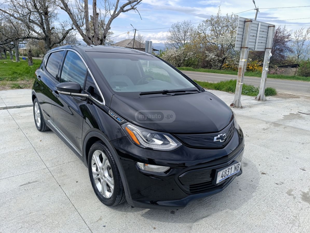 Chevrolet Bolt EV - фото 1