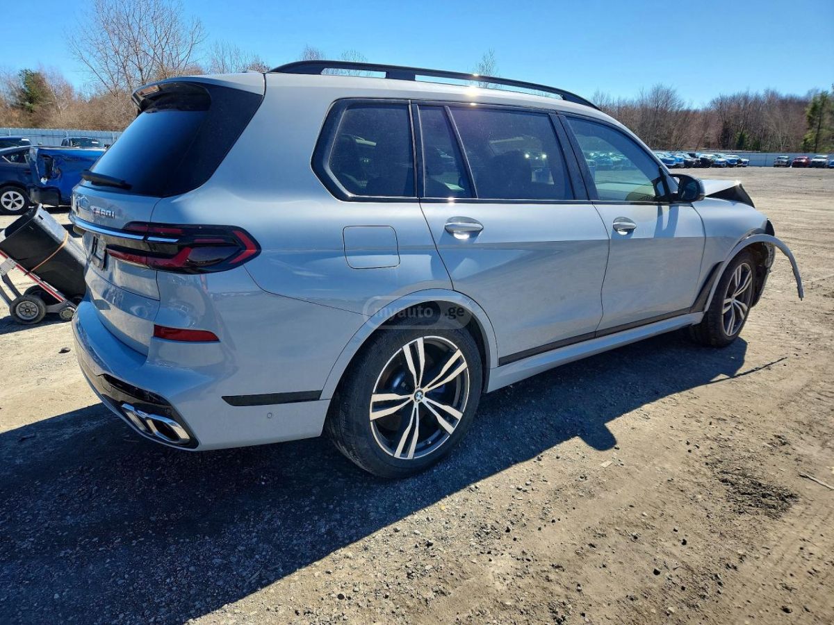 BMW X7 - фото 3