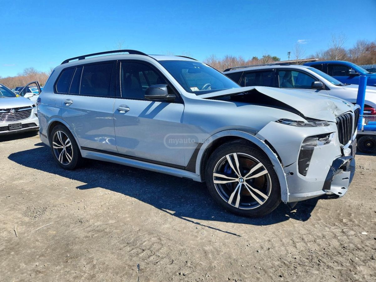 BMW X7 - фото 4