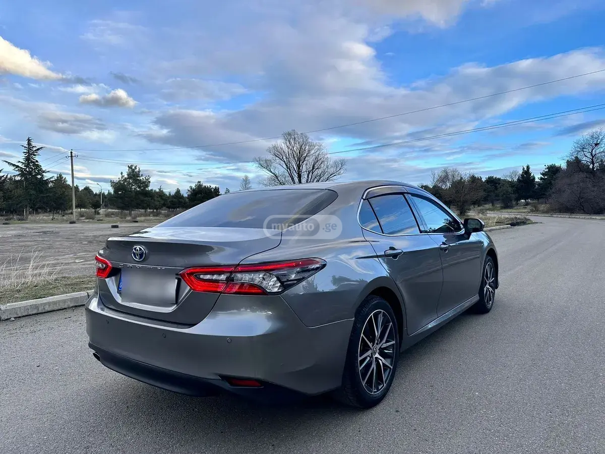 نمای دیگر Toyota 2021