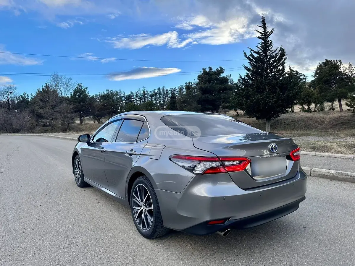 نمای دیگر Toyota 2021