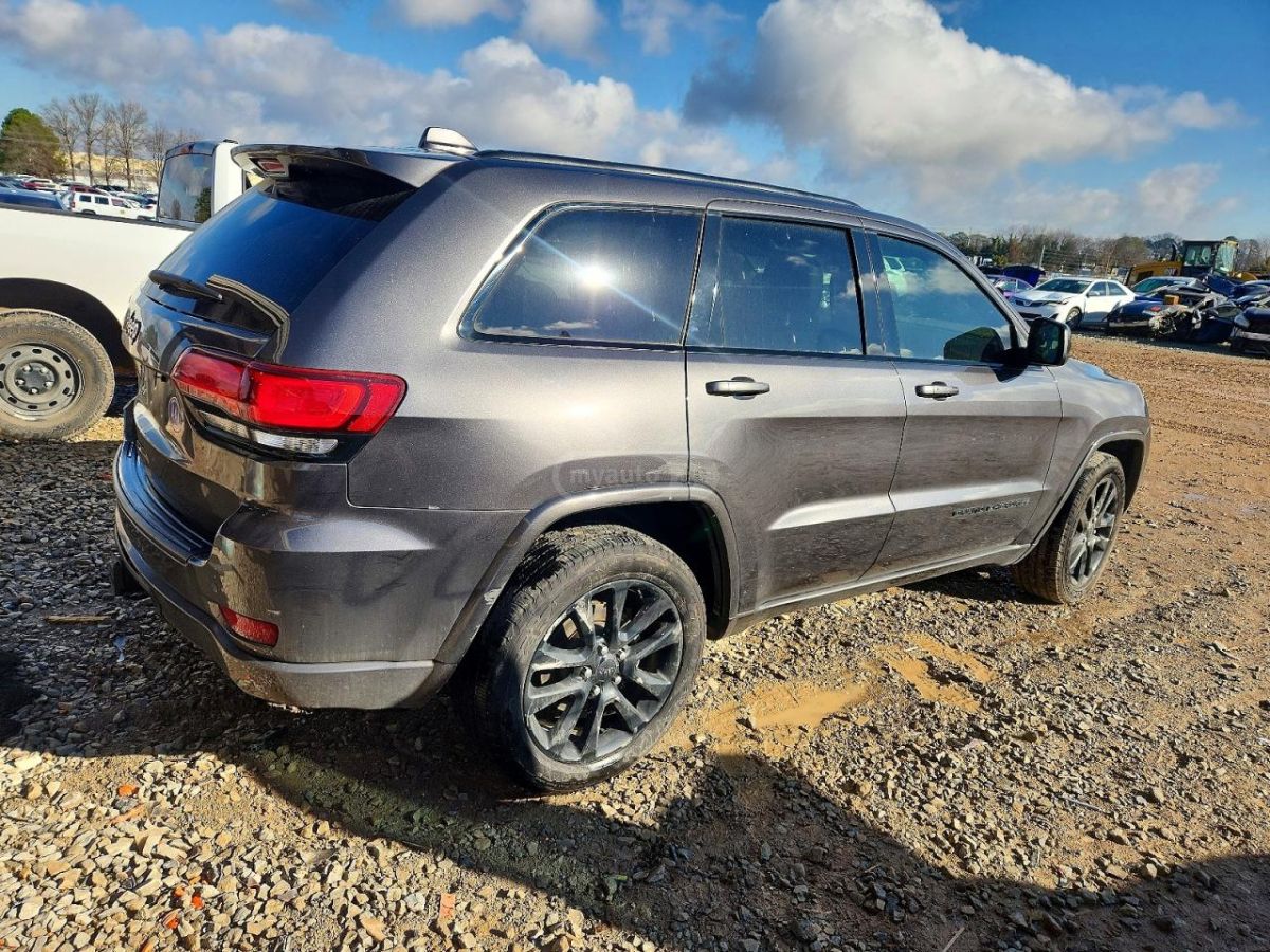 Jeep Grand Cherokee - фото 6