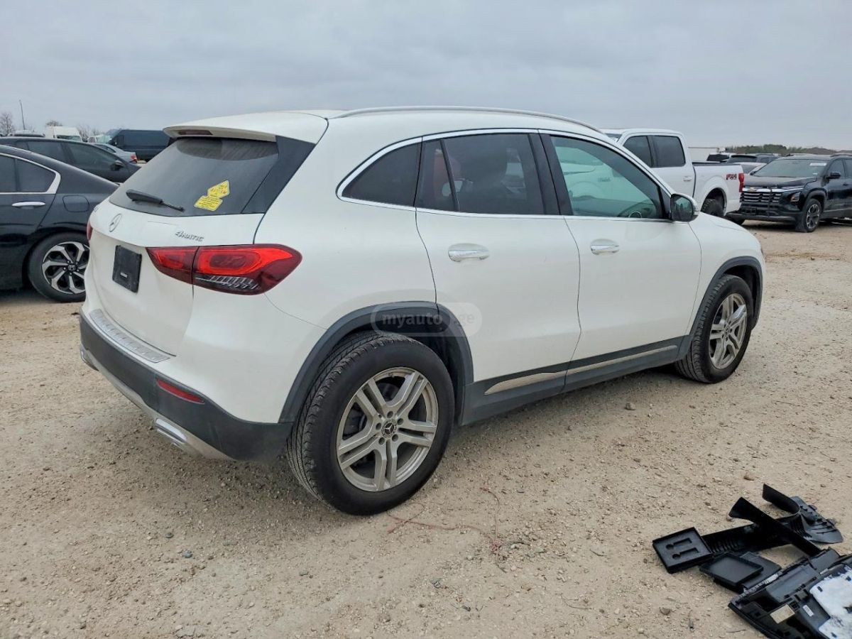 Mercedes-Benz GLA 250 - фото 6