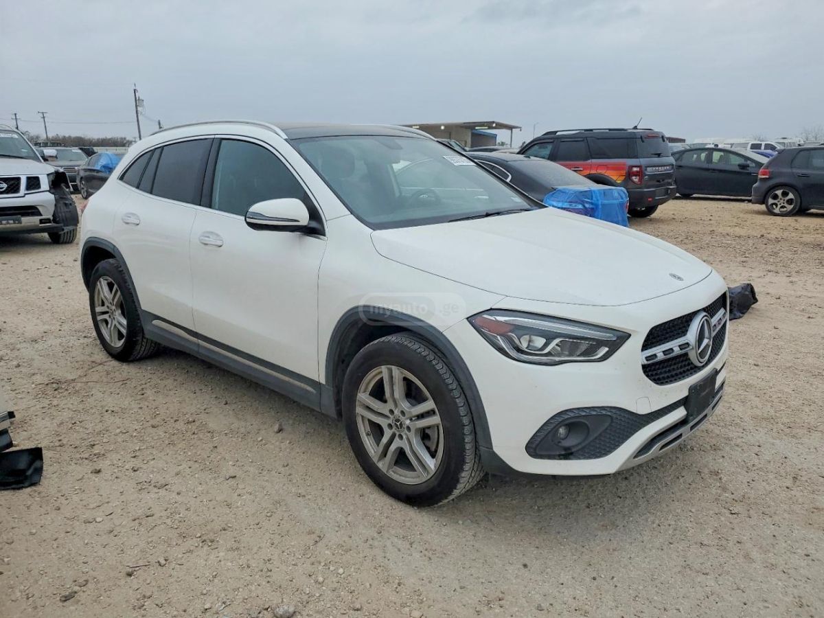 Mercedes-Benz GLA 250 - фото 7
